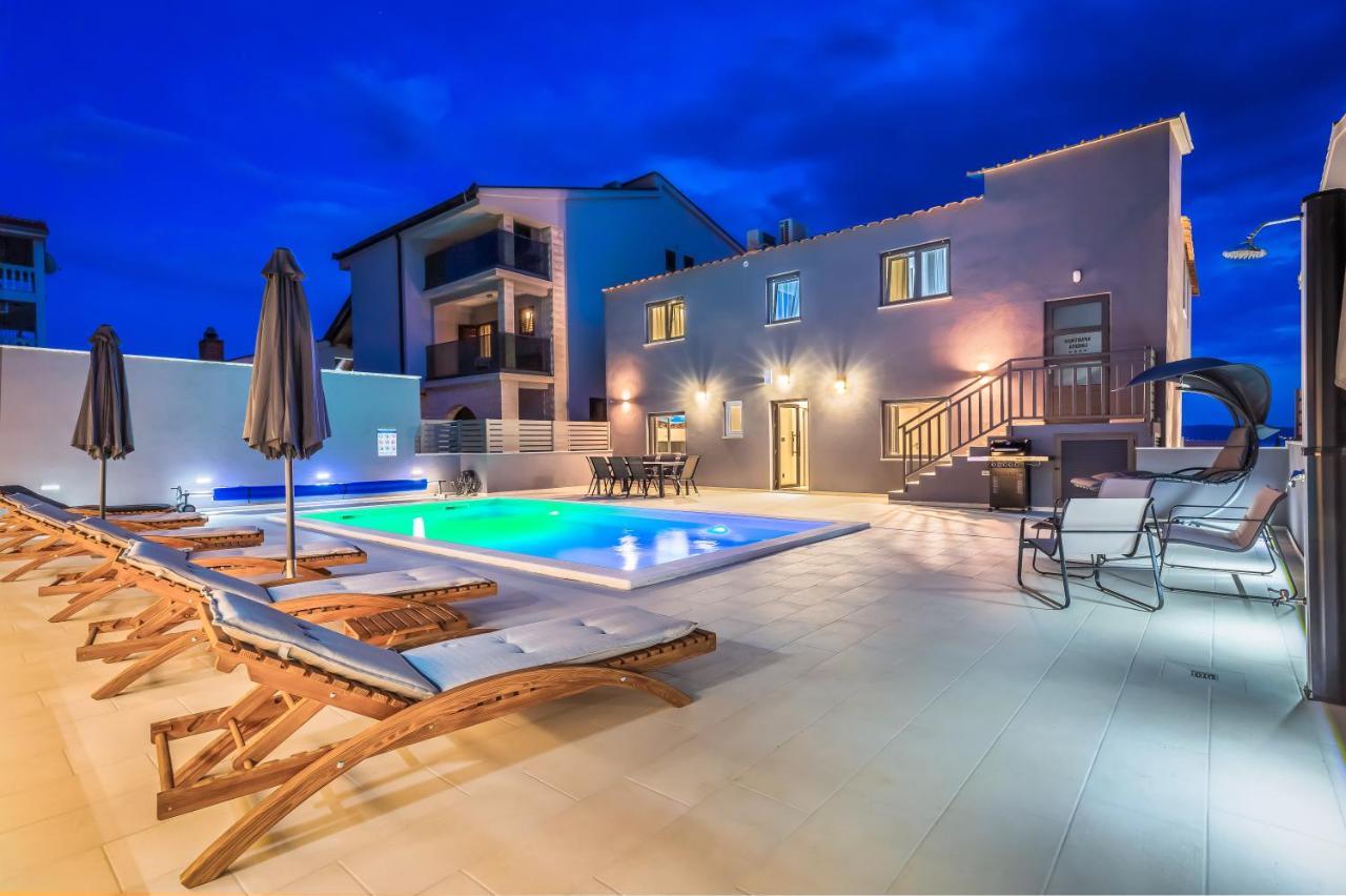 Luxury Apartment Lorena - Private Heated Pool - Jesenice  Exterior foto